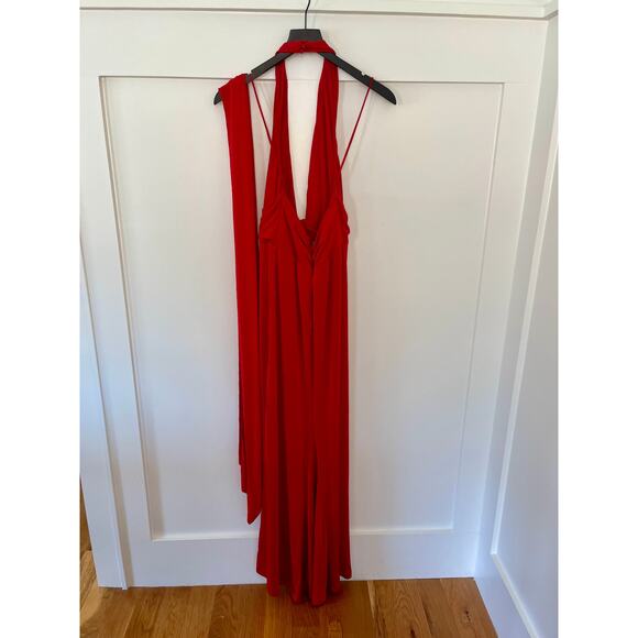 Alice & Oliva Resse Halter Gown in Perfect Ruby Red Size 4 - Picture 3 of 4